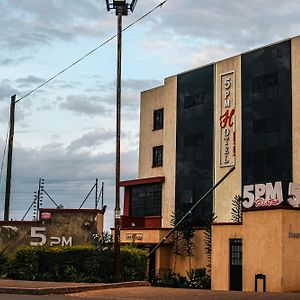 5 Pm Hotel